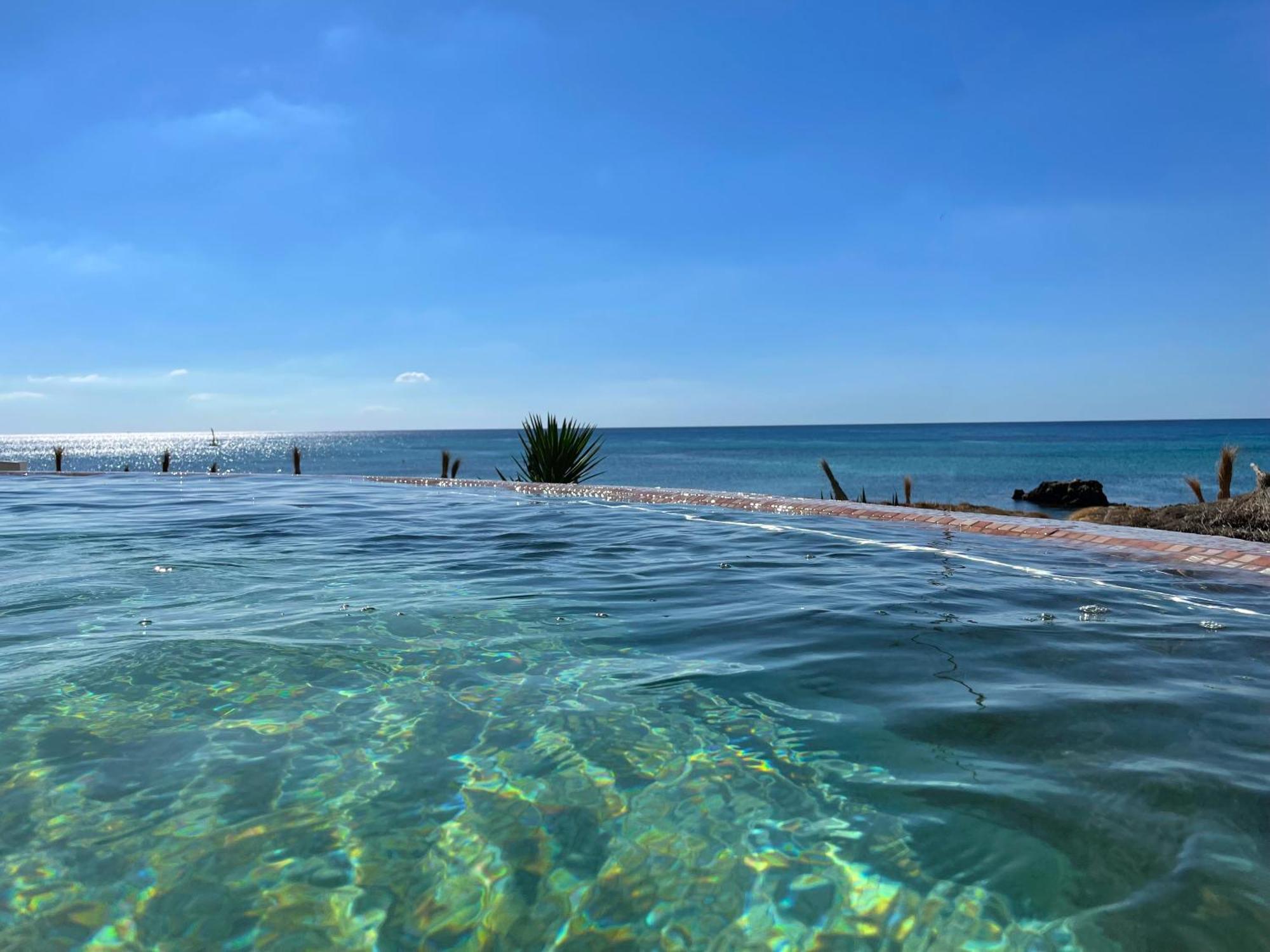 Royal Azur Thalassa 함마메트 외부 사진 View of the Dead Sea from the Dead Sea Spa Magdala